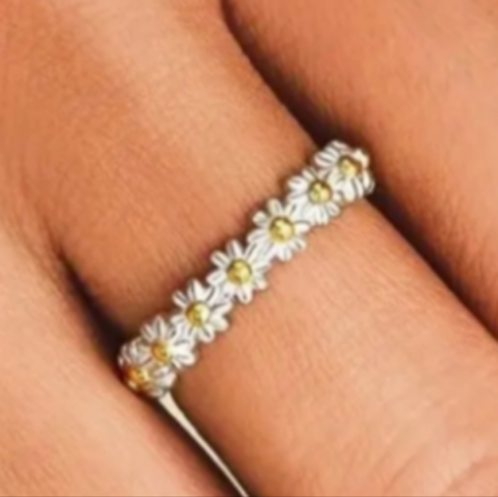 Daisy Flower Ring